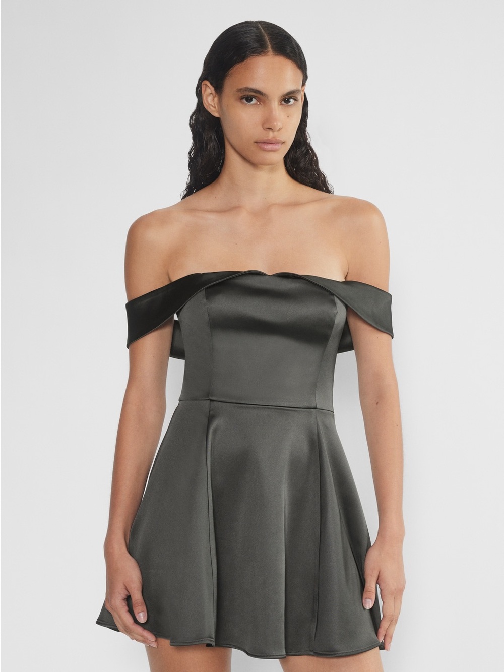 Aritzia Ten by Babaton Aphrodite Satin Off the Shoulder Dress in Sz 8 Coal Grey